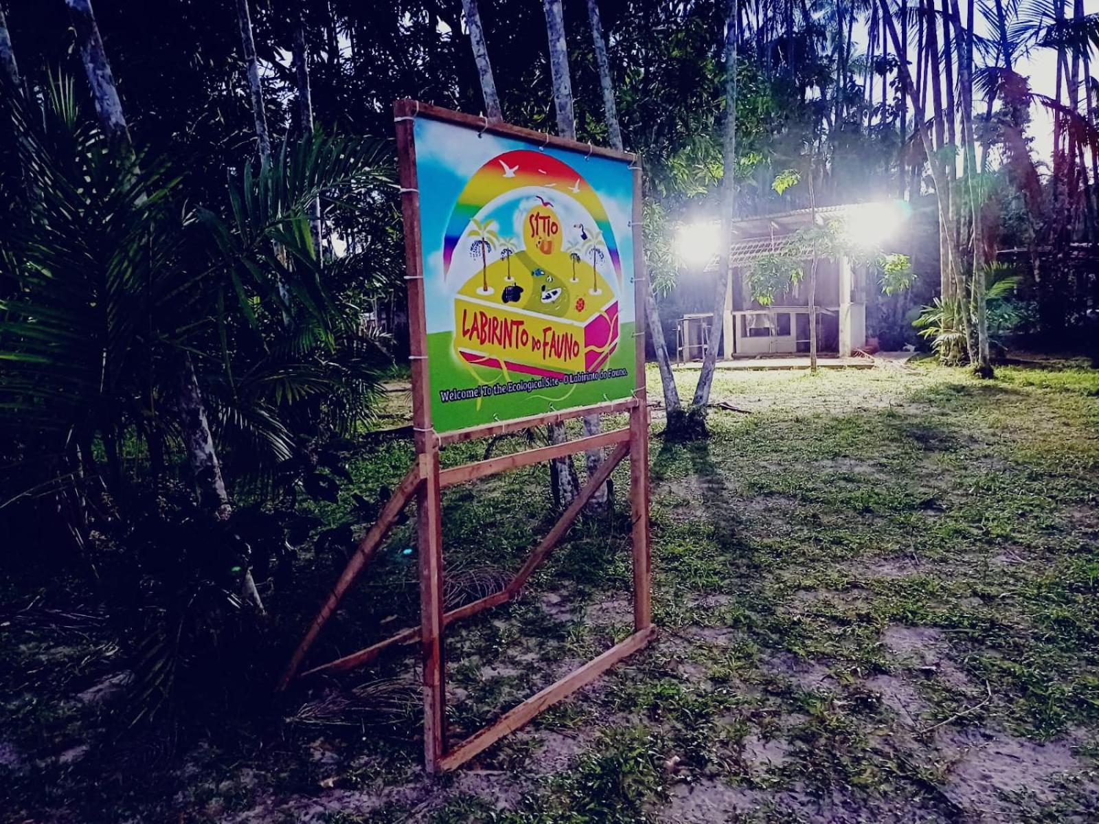 Eco Sitio O Labirinto Do Fauno Hotel Москейру Екстериор снимка